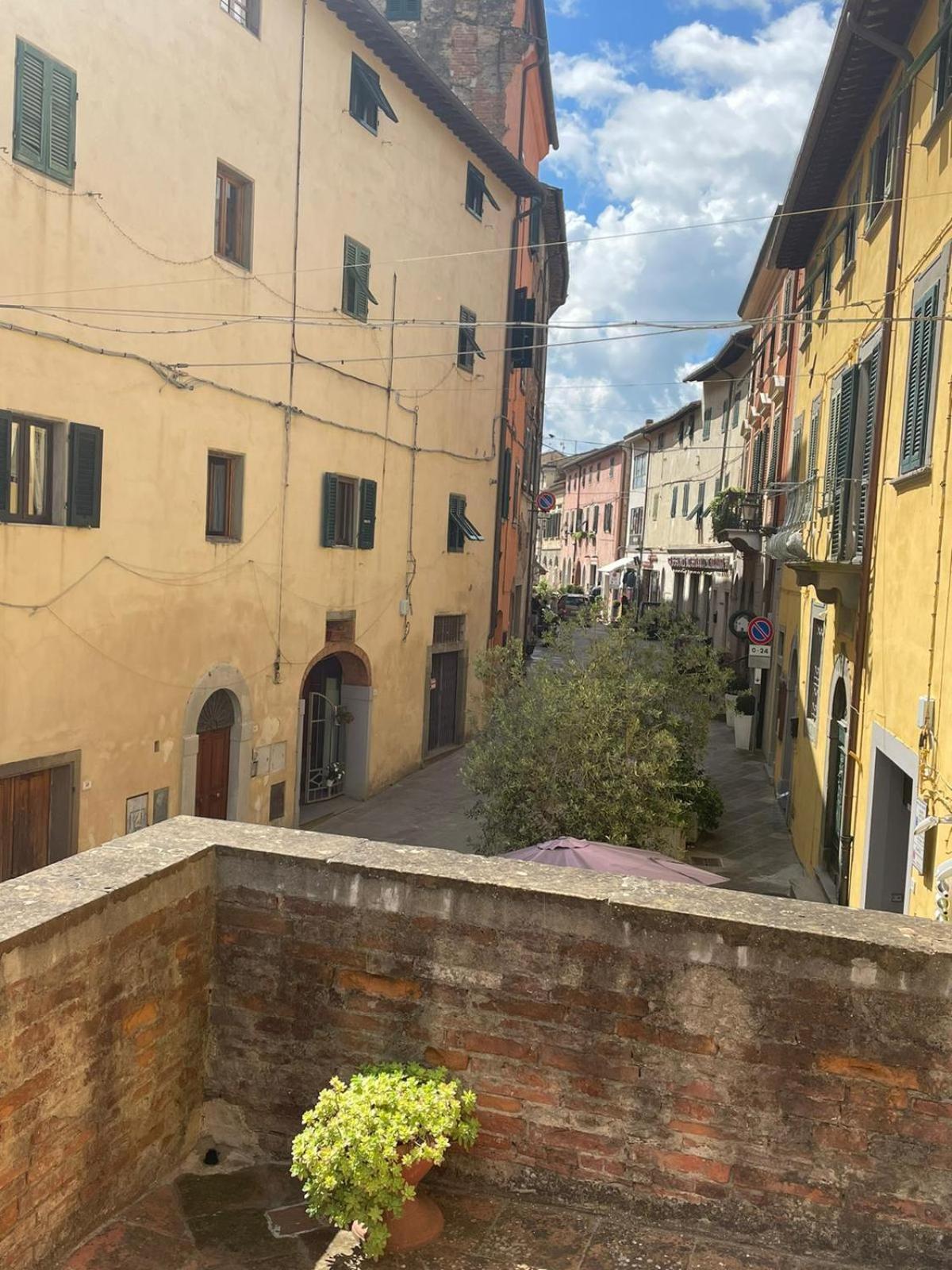 La Terrazza Di Susanna Peccioli Экстерьер фото